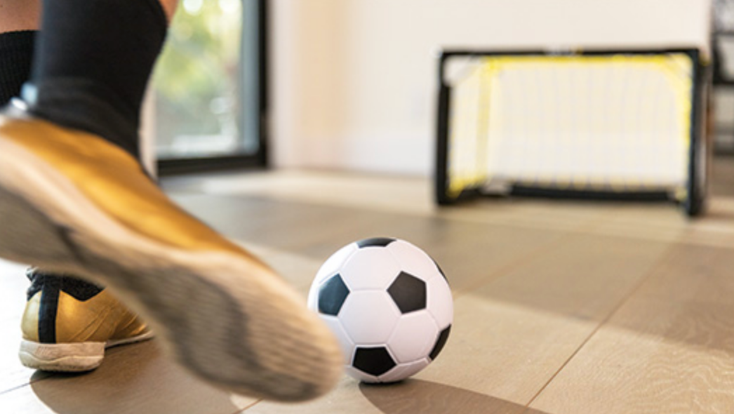 Når vejret er til indendørs! "Must have" til børneværelset - SKLZ PRO Mini mål
